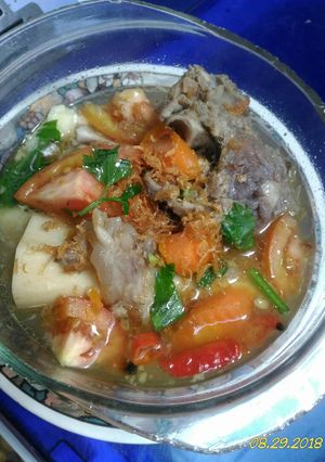 Foto resep *Sop tulang sapi berempah...😊