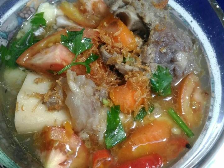 Cara Mudah Menyiapkan Resep *Sop tulang sapi berempah...😊 yang Enak