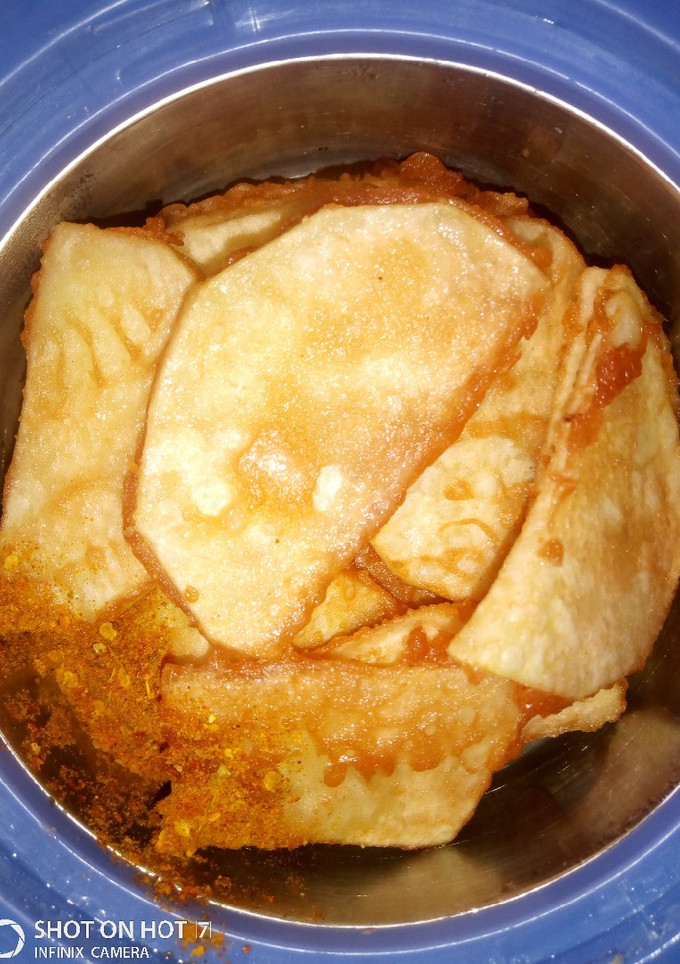 A picture of Simple Yam with flour.