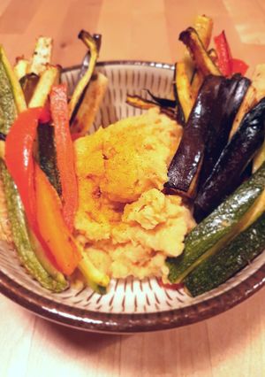 Foto di Hummus alla senape e verdure croccanti