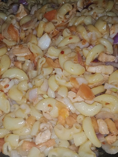 A picture of Macaroni with chicken.