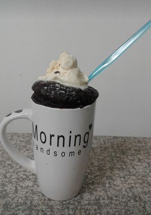A picture of 5min Nutella mug cake.