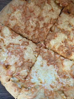 Serpenyős, grízes pizza recept fotója