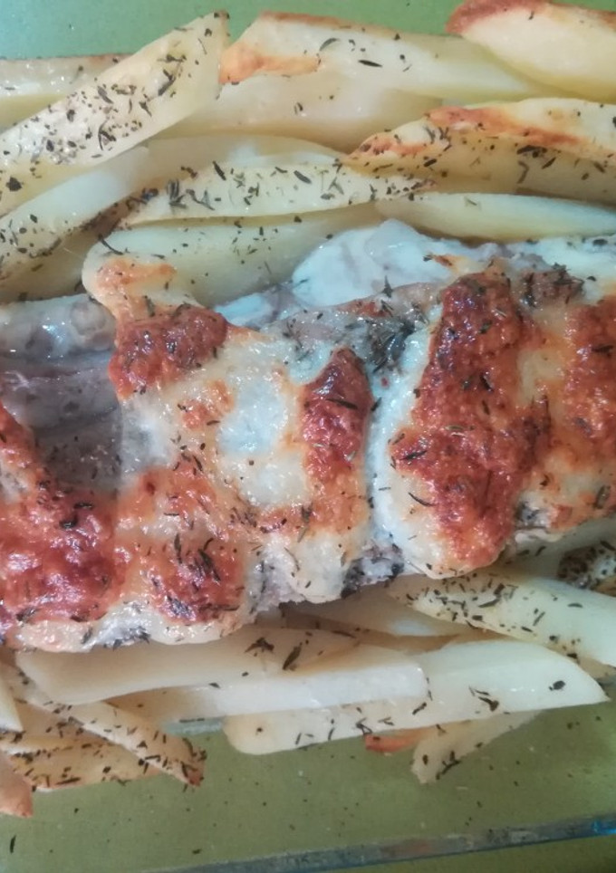 Una foto de Solomillo al estilo Orlof con patatas