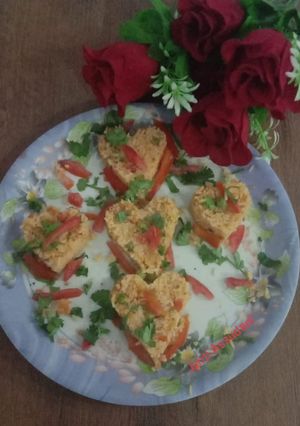 A picture of Tomato Tehri with Heat shape.