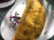 Una foto de calzone vegetariana