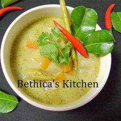 A picture of Thai Green Vegetable Soup.