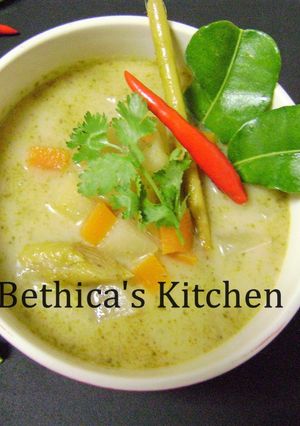 A picture of Thai Green Vegetable Soup.