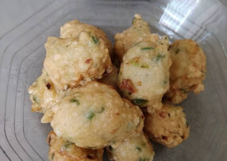 Resep Baso Udang Goreng Simple | Cara Bikin Baso Udang Goreng Simple Yang Enak Dan Lezat