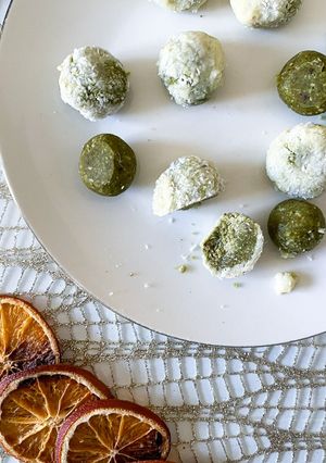 Une photo de Truffes Matcha & Coconut