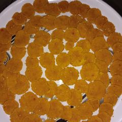 A picture of Teekhi Masala Puri.