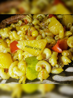 A picture of Stir-fired pasta.