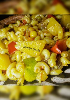 A picture of Stir-fired pasta.
