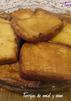 Una foto de Torrijas de miel y vino dulce