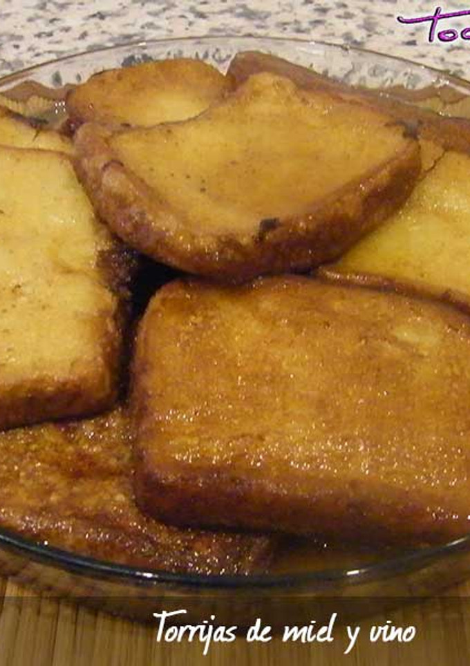 Una foto de Torrijas de miel y vino dulce