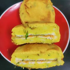 A picture of Ulta Vada pav.