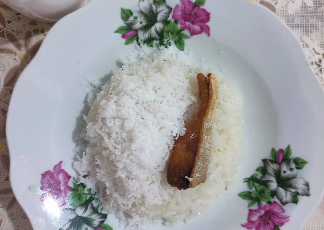 Pulut Nyior Ikan Masin