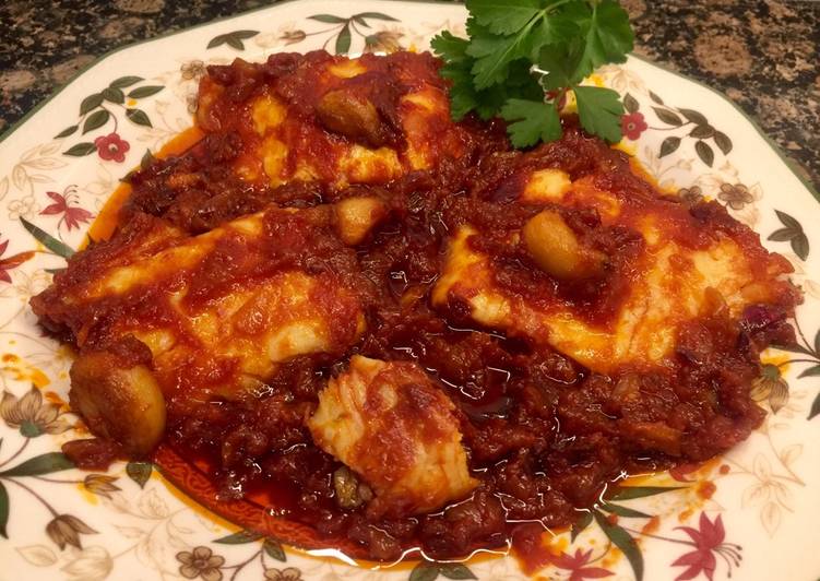 Bacalao a la vizcaína con tomate