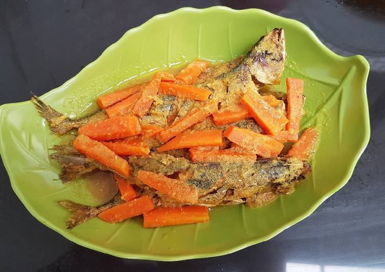 Resep Ikan Kembung Acar Kuning, Lezat Sekali