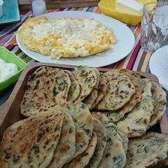 A picture of Crispy Za’atar Bread.