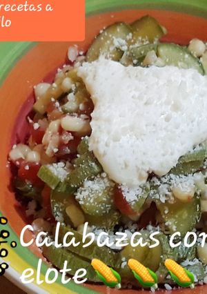 Una foto de Calabazas con elote
