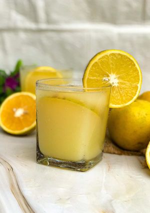 A picture of Orange juice.