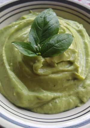 Una foto de Pesto de palta 🥑
