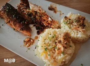 Une photo de Rouget grondin aux agrumes et son risotto