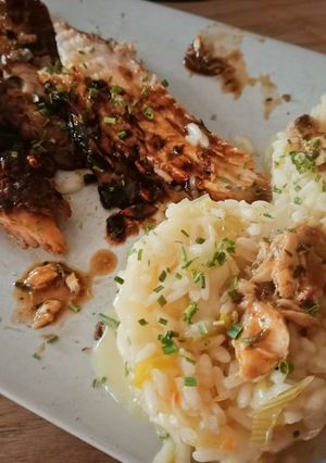 Une photo de Rouget grondin aux agrumes et son risotto