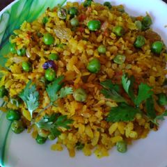 A picture of Veggie peas poha.