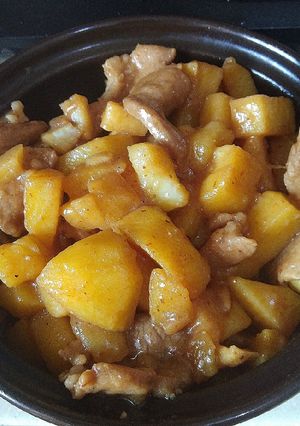 Hình của món Thịt heo kho khoai tây.