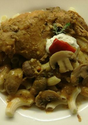 Nyúlpaprikás gombával, fokhagymásan recept fotója
