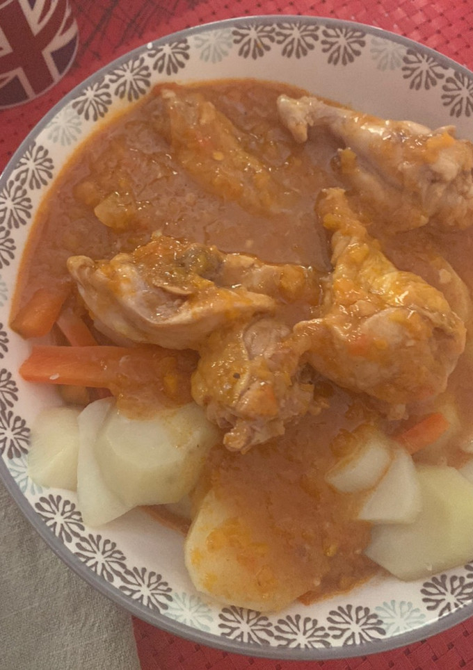 Una foto de Pollo a la cerveza con patatas al vapor en Thermomix tm5