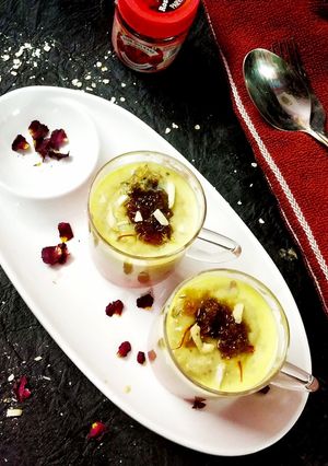 A picture of Gulkand oats kheer.