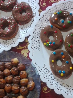 Una foto de Rosquitas bañadas en chocolate