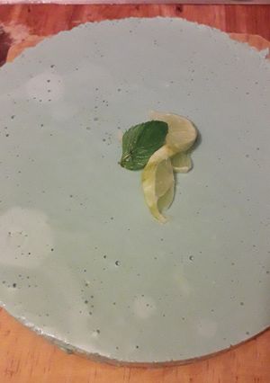Una foto de Pay de limón en refrigerador