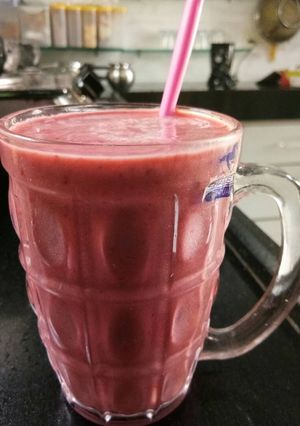 A picture of Strawberry milkshake.