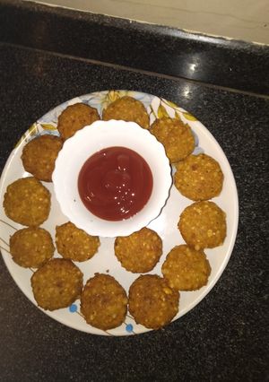 A picture of Sabudana vada.