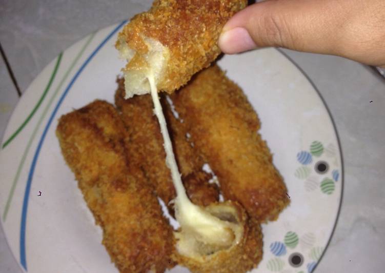 Roti tawar goreng mozzarella