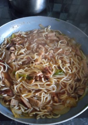 A picture of Char Sui with Noodles.
