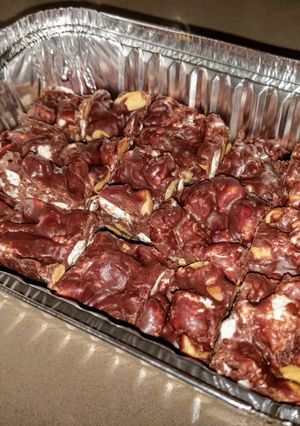 A picture of Rocky Road Candy.