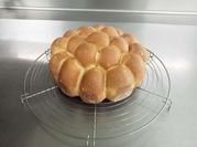 Una foto de masa de brioche