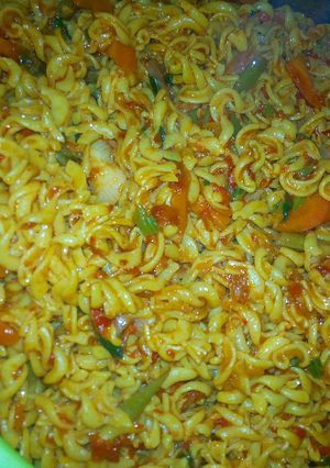 A picture of Jollof macaroni.