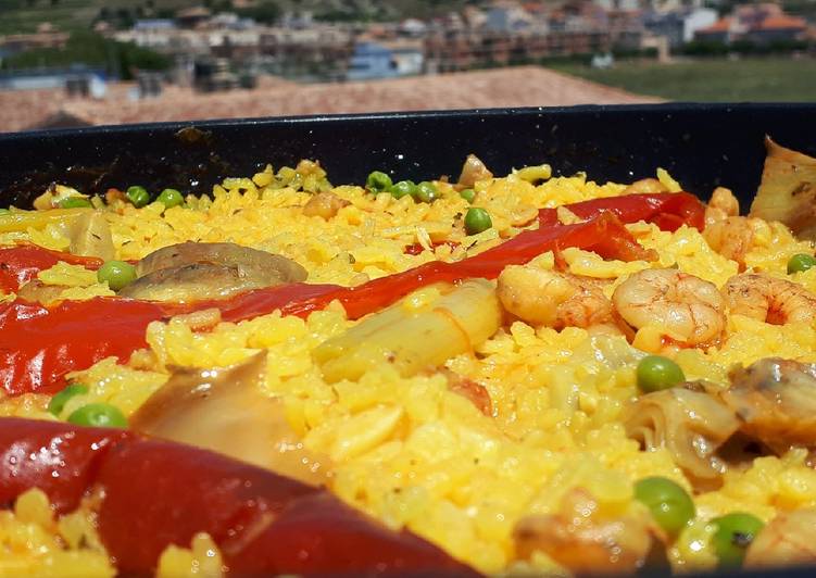Arroz con verduras y gambas