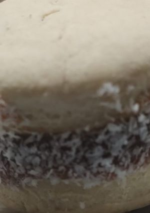 Una foto de Delantalcookpad2026 Alfajores de Maizena!!