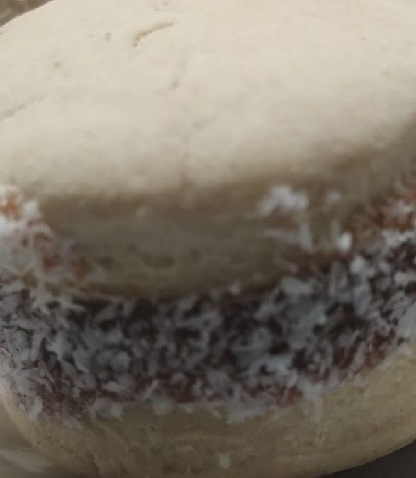 Una foto de Delantalcookpad2026 Alfajores de Maizena!!