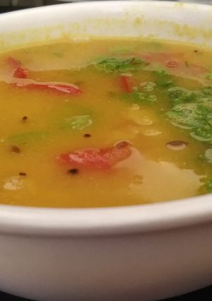 લચકા તુવેર દાળ (Lachka Tuvar Daal Recipe In Gujarati) રેસીપી મુખ્ય ફોટો