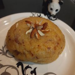 A picture of Aloo ka halwa.