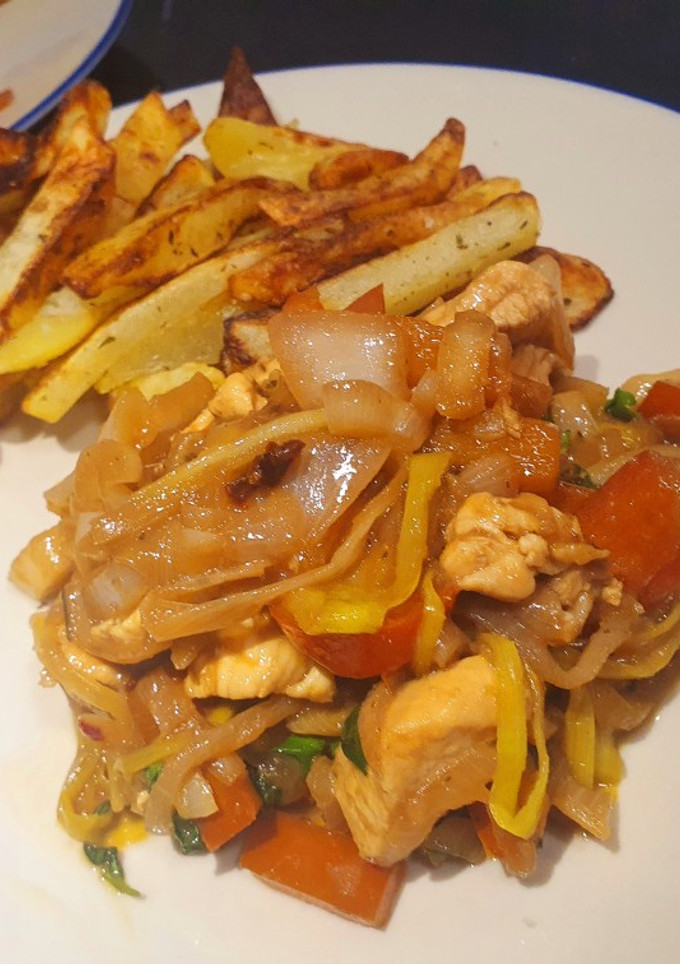 Una foto de Pollo al wok rápido y fácil