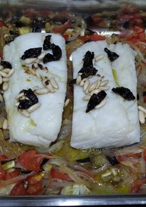 Una foto de Bacallà amb verdures
